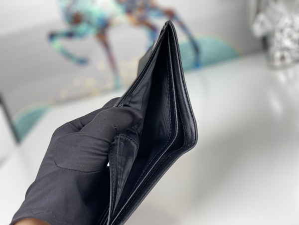 グッチ財布コピー着用イメージ